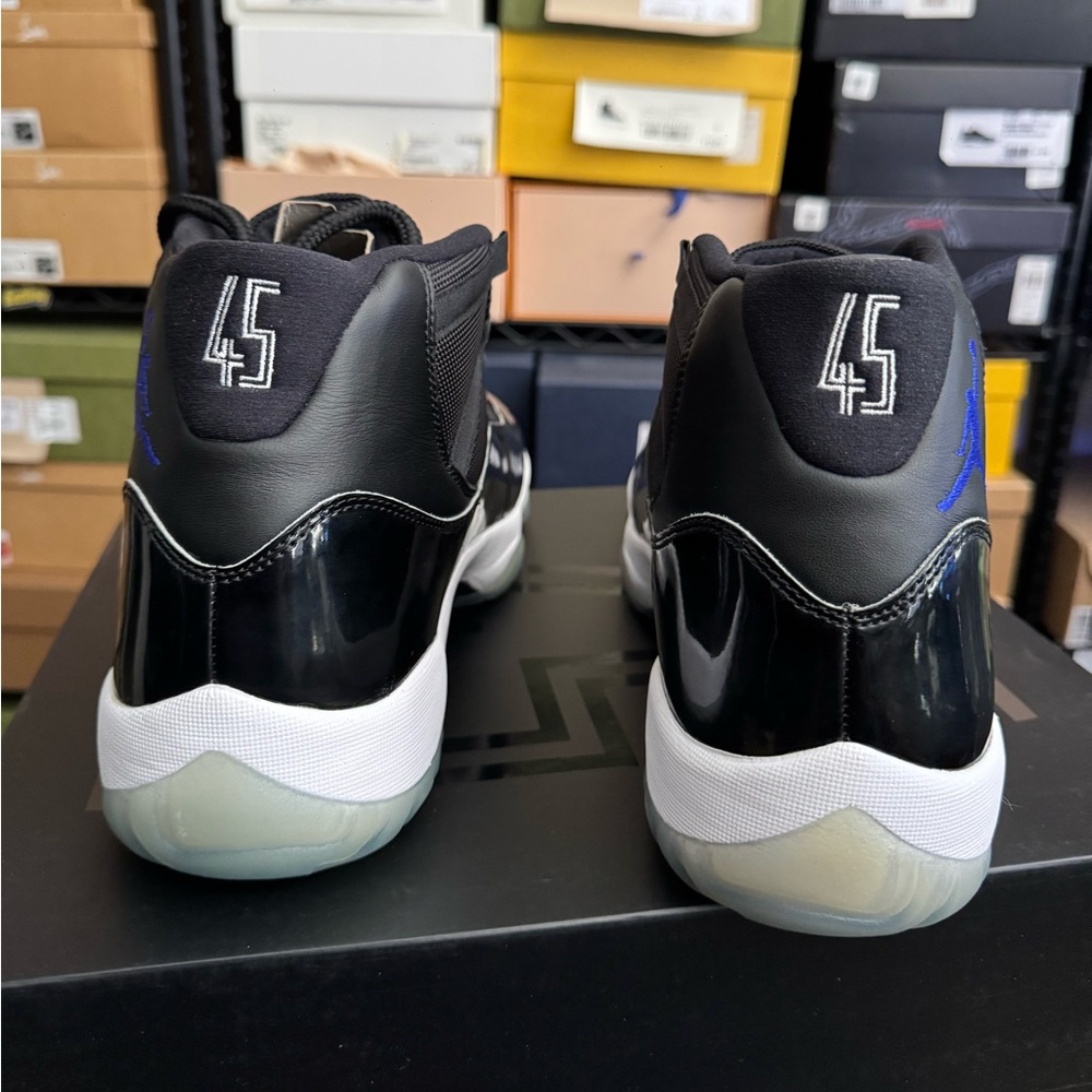 Air Jordan 11 XI Retro Space Jam 2016 - Picture 9 of 15